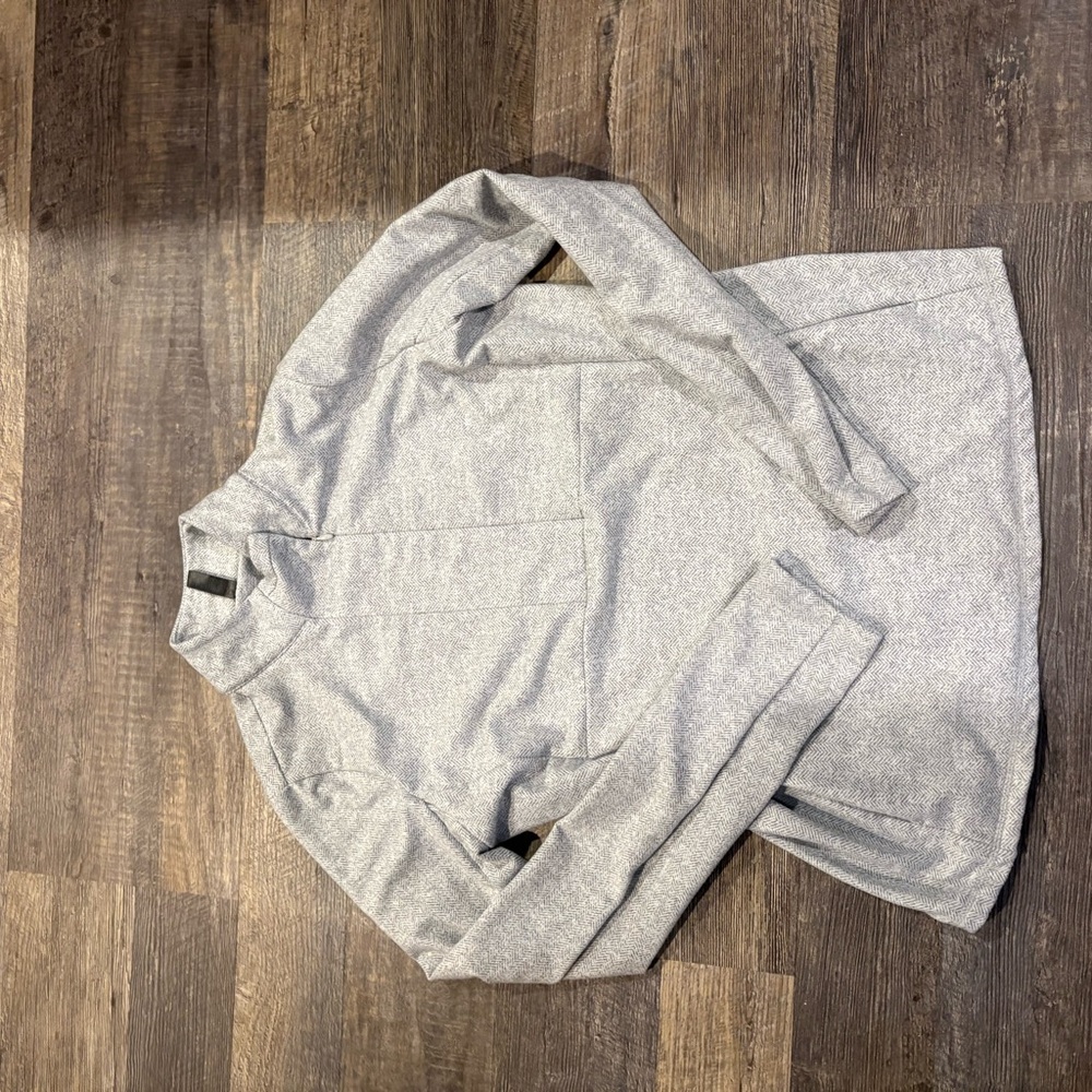 Kyodan Gray Crew Neck Sweater